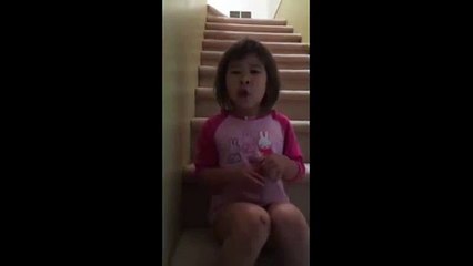 Cette petite fille veut que ses parents divorcés soient amis