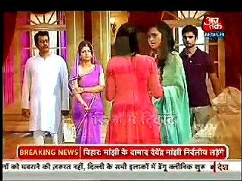 Swara Ne KIya Sabke Saamne Ragini Ka Pardaphash - 21 September 2015 - Swaragini