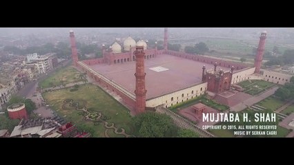 Badshahi Mosque (Aerial footage)