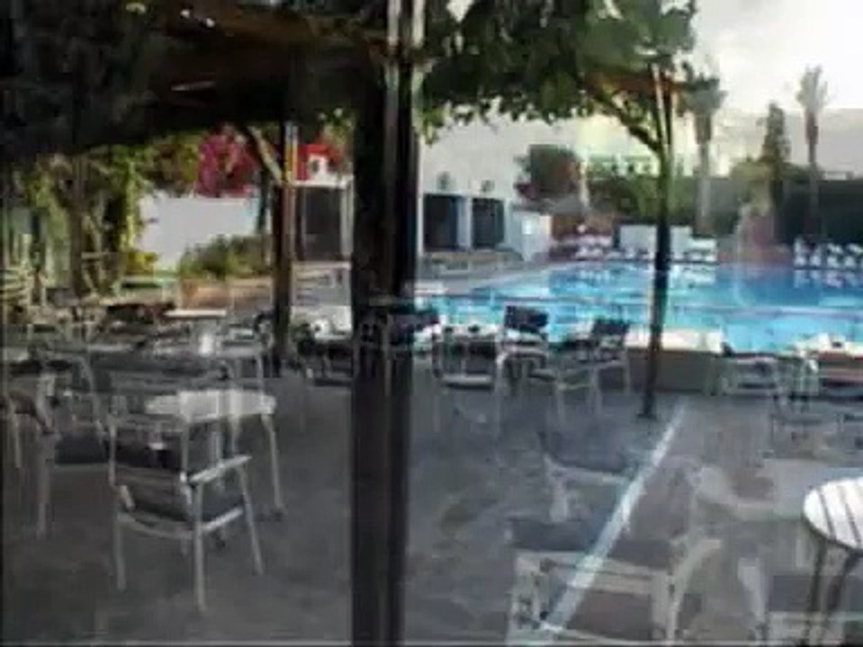 Un pilote de Mirage-2000, complètement fou fait du rase-motte au Maroc