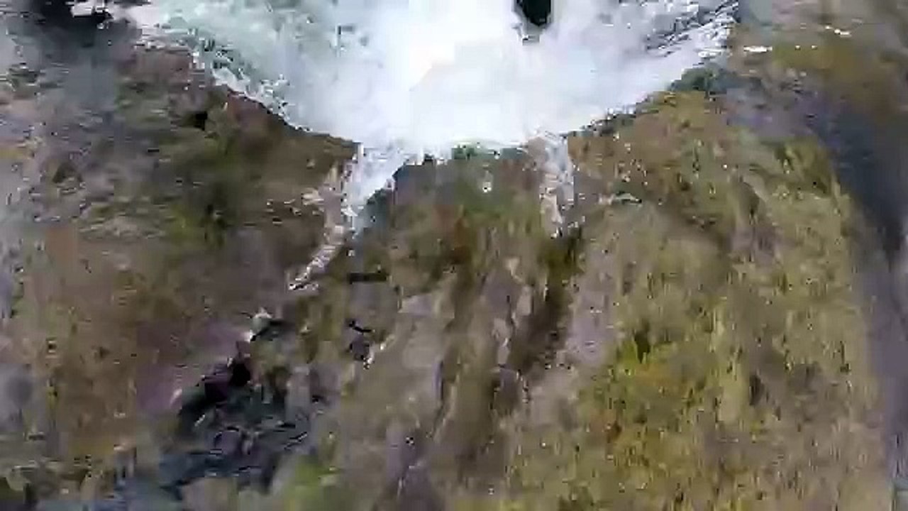 Lava tube draining Lost Lake