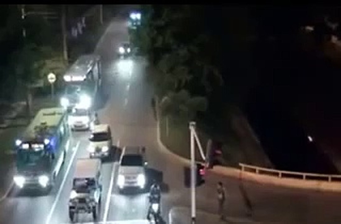 CCTV Rekam Begal Sadis Tembak Korbannya,  Di Balas Tembakan Oleh Polisi Sampai Tewas