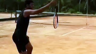 Tennis Trick Shot   Malabarismo com raquete e bola