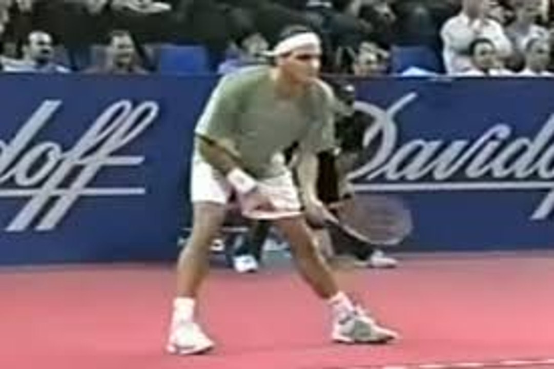 Roger Federer - Best shot  vs Andy Roddick