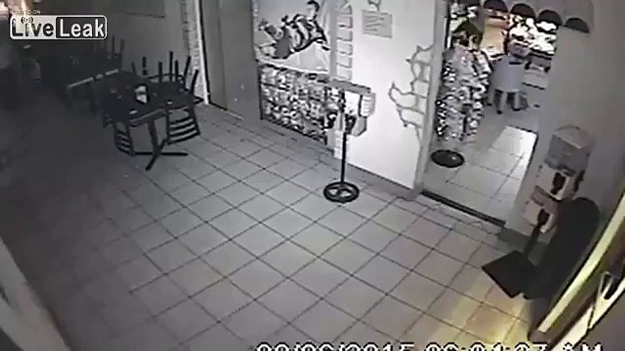 Robbers Use Guns And Sledgehammer