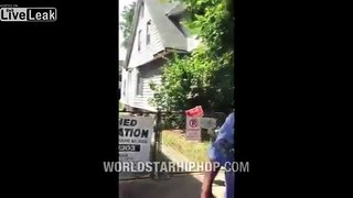 LiveLeak.com - Somali Immigrant Insults City Worker For Shutting Off Water