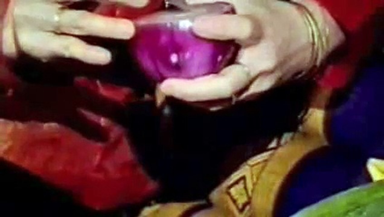 Red Onion Lotus Flower - Beginners Lesson 11 By Mutita The Art Of Fruit And Vegetable Carving Video - Copy