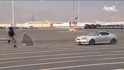 Vea cómo este soldado hizo un increíble salto en una exhibición militar