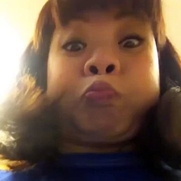 Kamera Açısıyla Hem Çirkin Hem Güzel Olan Kız Yeni Video