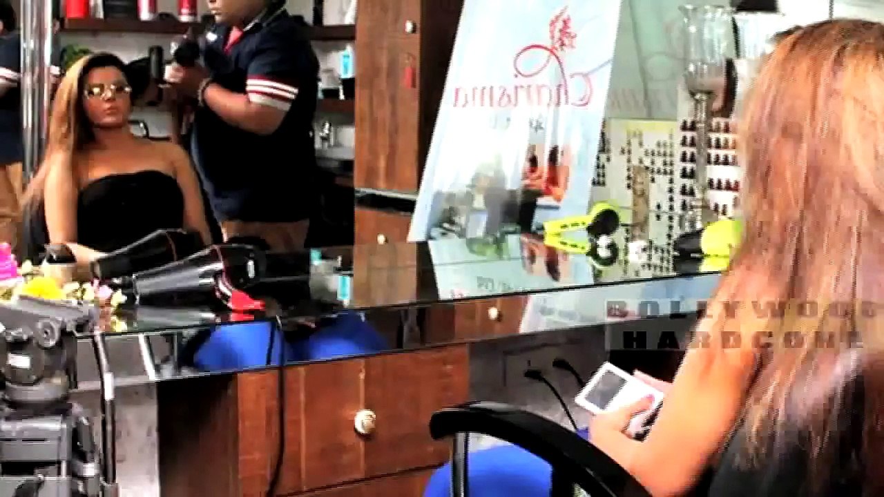 Rakhi Sawant’s Gets FULL BODY MASSAGE at Charisma Spa!!