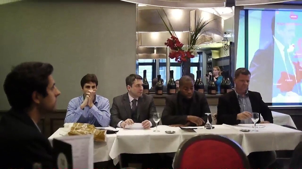 Café-débat Jeunes de la Droite Populaire:"De L'URSS à la Russie:La Guerre froide se poursuit elle?" - F.X. Mbouyom