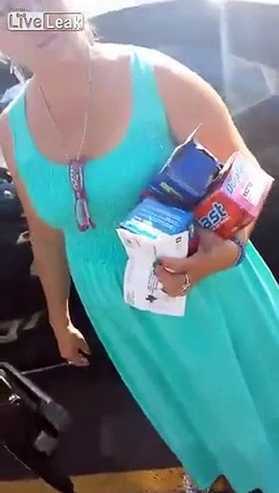LiveLeak.com - Caught Red Handed: Woman Caught Stealing From A Man's Car