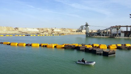 الكراكات تواصل العمل فى قناة السويس الجديدة 8فبراير2015