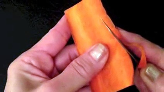 Simple Carrot Leaf Design - Beginners Lesson 17 By Mutita The Art Of Fruit And Vegetable Carving