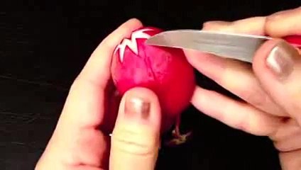 Simple Red Radish Waratah Flower Design - Lesson 21 By Mutita Art Of Fruit And Veg Carving