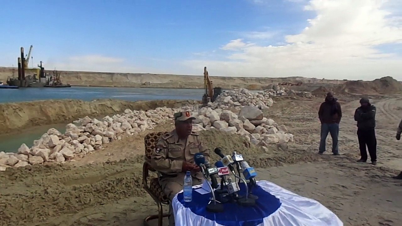 اللواء كامل الوزير المشرف على قناة السويس الجديدة فى مؤتمر صحفى بقناة الاتصال رقم 2 فبراير2015