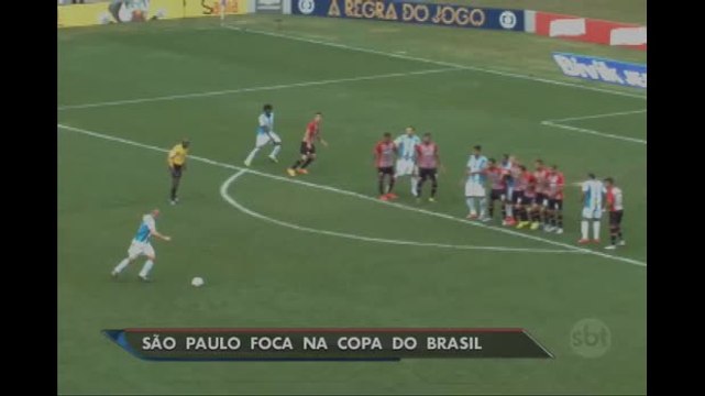 Brasileirão: Palmeiras vence a 3ª seguida e Corinthians mantém diferença na ponta