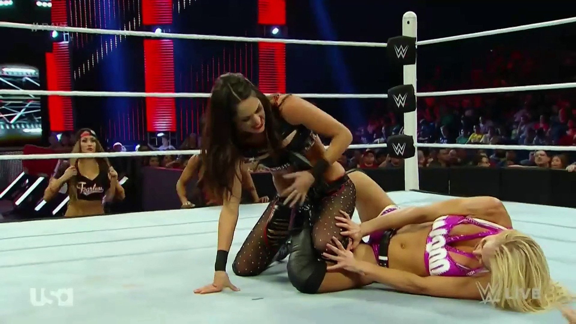 Brie bella vs charlotte