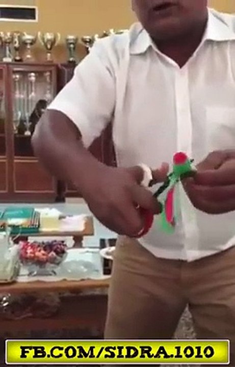 اس نے تو کمال کردیا۔ بہت ہی عمدہ ویڈیو ہے