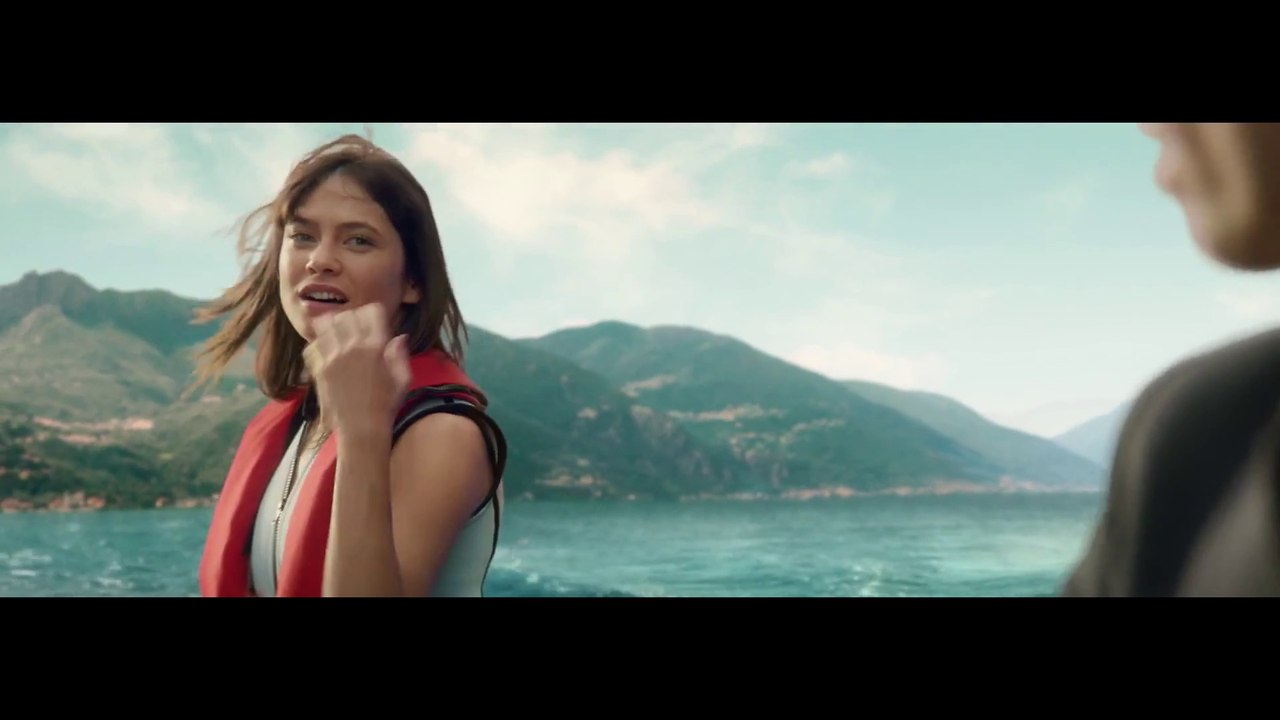 Pub avec Daniel craig dans le role de James Bond version Roger Moor - Heineken - The Chase