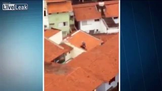 Brazilian on-duty cops charged for throw and kills bandits from roof and kill unarmed bandit