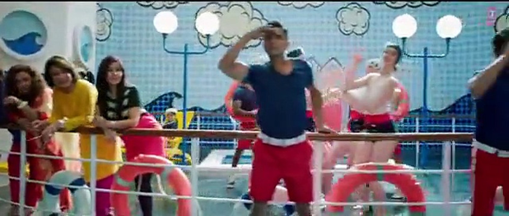 'Dil Dhadakne Do' Title Song (Full VIDEO) - Singers- Priyanka Chopra, Farhan Akhtar