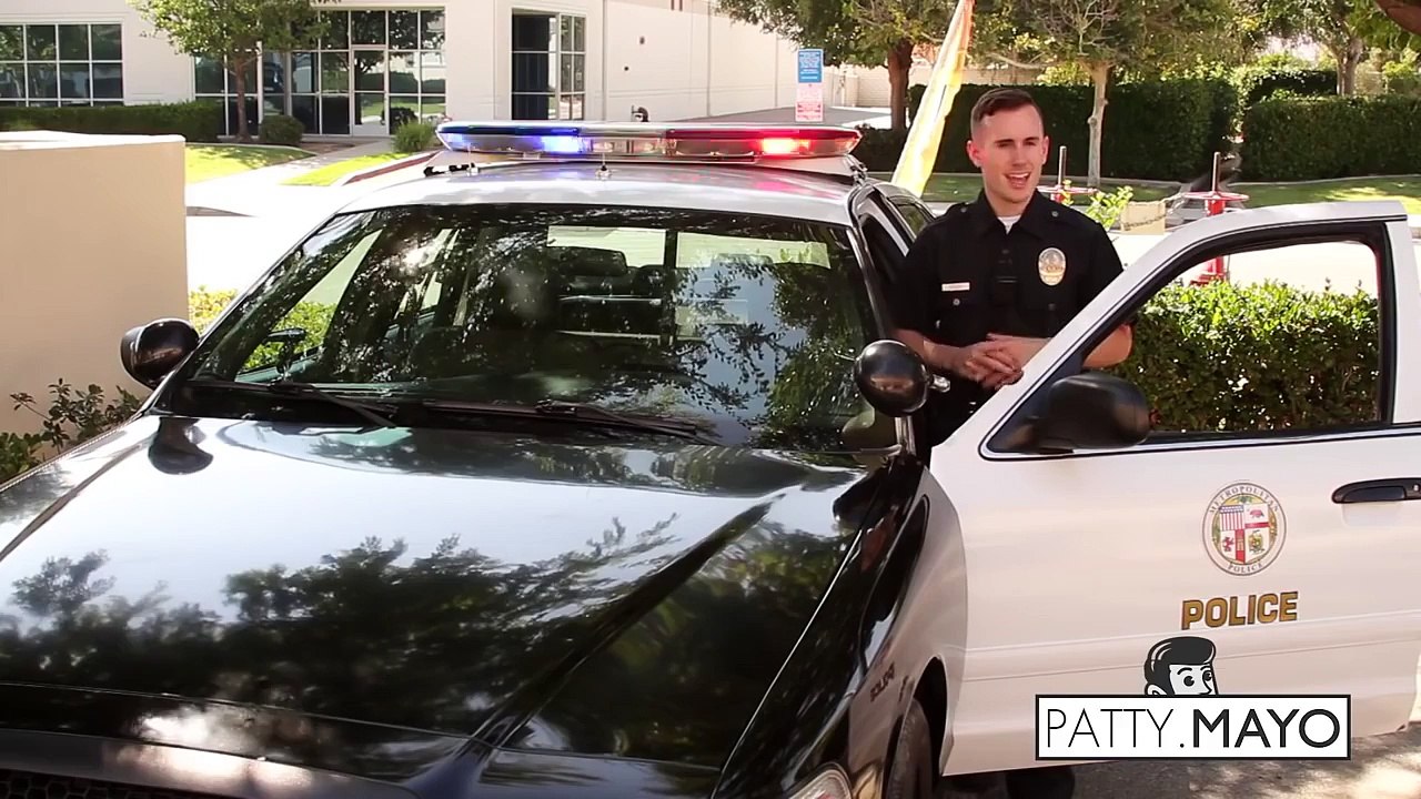 COP KISSES HOT GIRLS GONE BAD PRANK