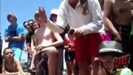 Best Scary Funny Beach Pranks Compilation 2014