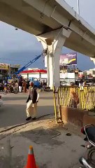 See How People Are Repairing Islamabad Metro Bridge