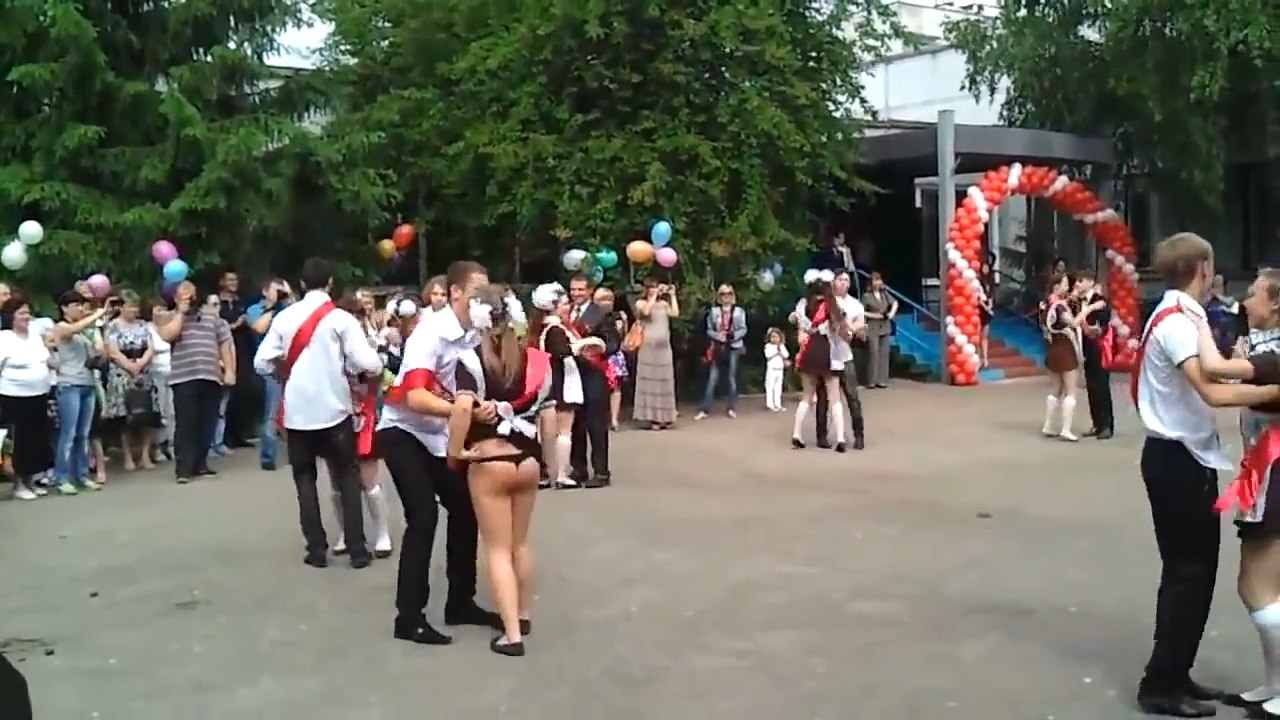 Russian school dance 16 oops