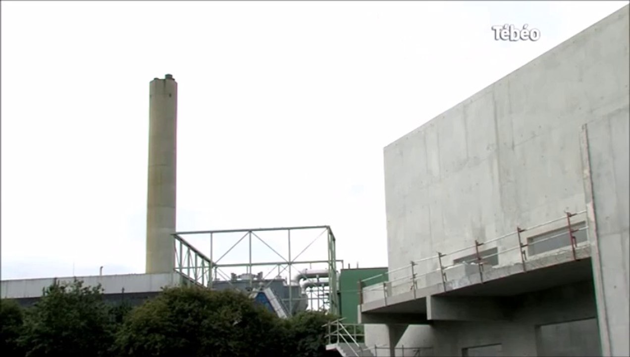 Chaufferie bois en cours de construction à l'arrière de l'usine d'incinération du Spernot, à Brest