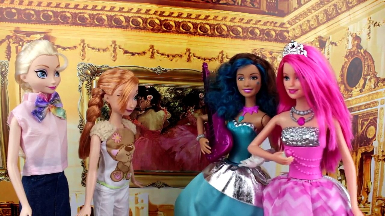 Disney Descendants Spell! with Frozen Elsa Anna Mal Evie Audrey Ben Carlos Maleficent Doll