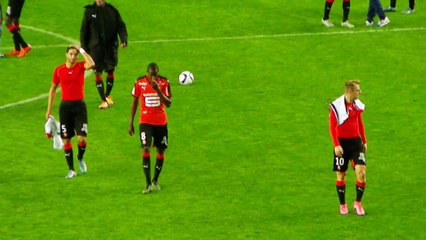 30/10/15 : SRFC-PSG : les joueurs saluent le kop