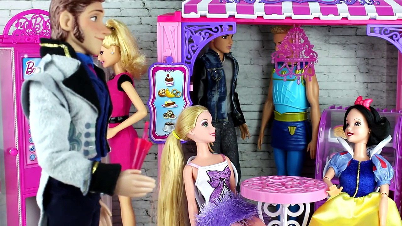 Frozen Elsa Kidnapped! Anna & Kristoff Save Elsa from Villain. Hans, Mother Gothel, Belle.