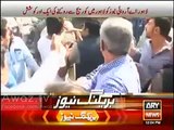 PML-N workers misbehaves _ pushes Arif hameed Bhatti outside Polling station in Lahore