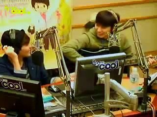120424 Sukira - Sungmin singing 'I'm Yours' with Guitar
