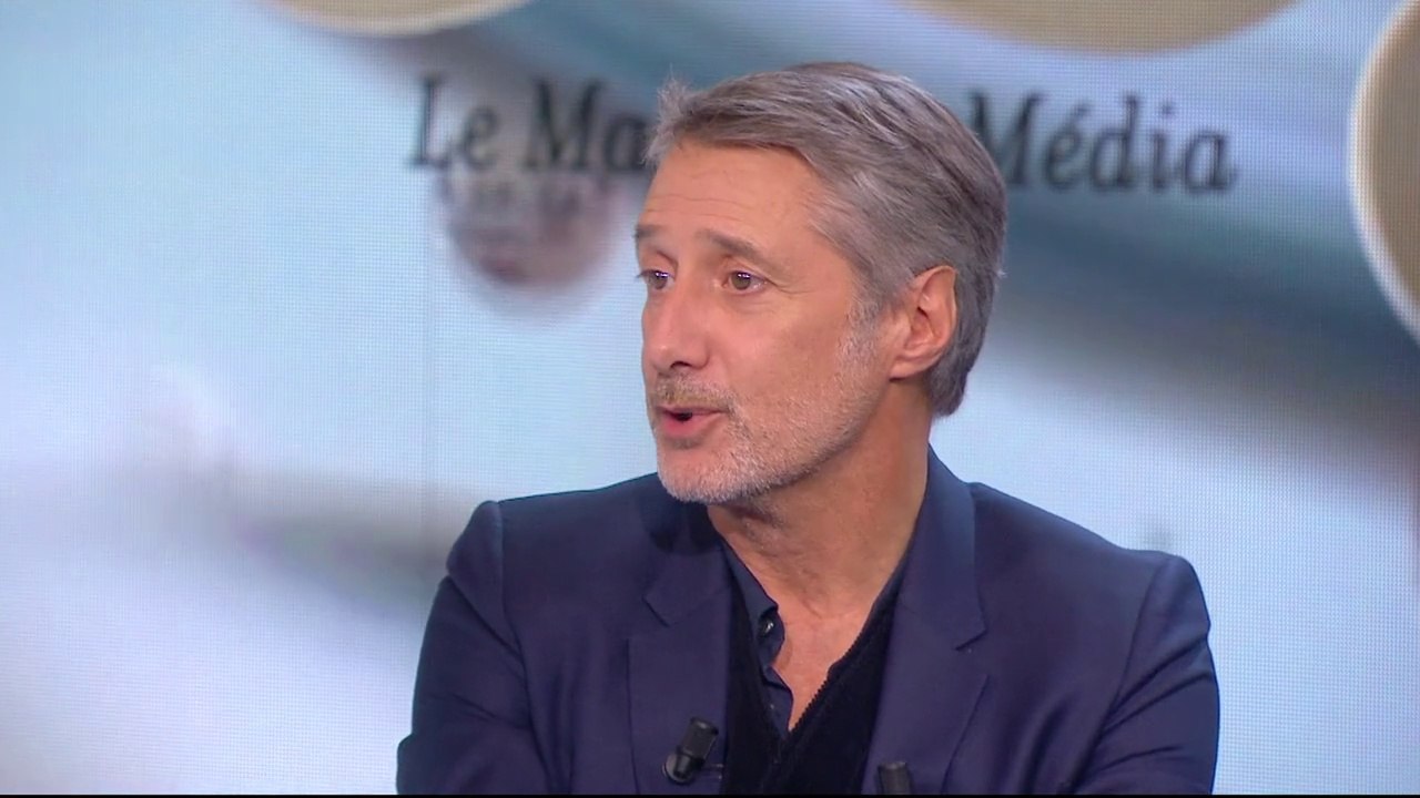 Antoine De Caunes présente L'émission d'Antoine - Le Tube du 31/10