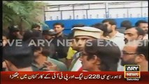 Police Thrown Out Iqrar Ul Hassan From Polling Station For Expo-sing PMLN In Lahore