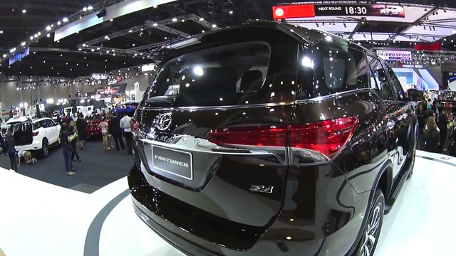 Trưng bầy xe Toyota fortuner 2016 tại Toyota Mỹ Đình - 0906.08.0068