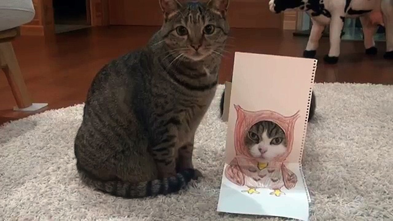Animal costume and Maru.