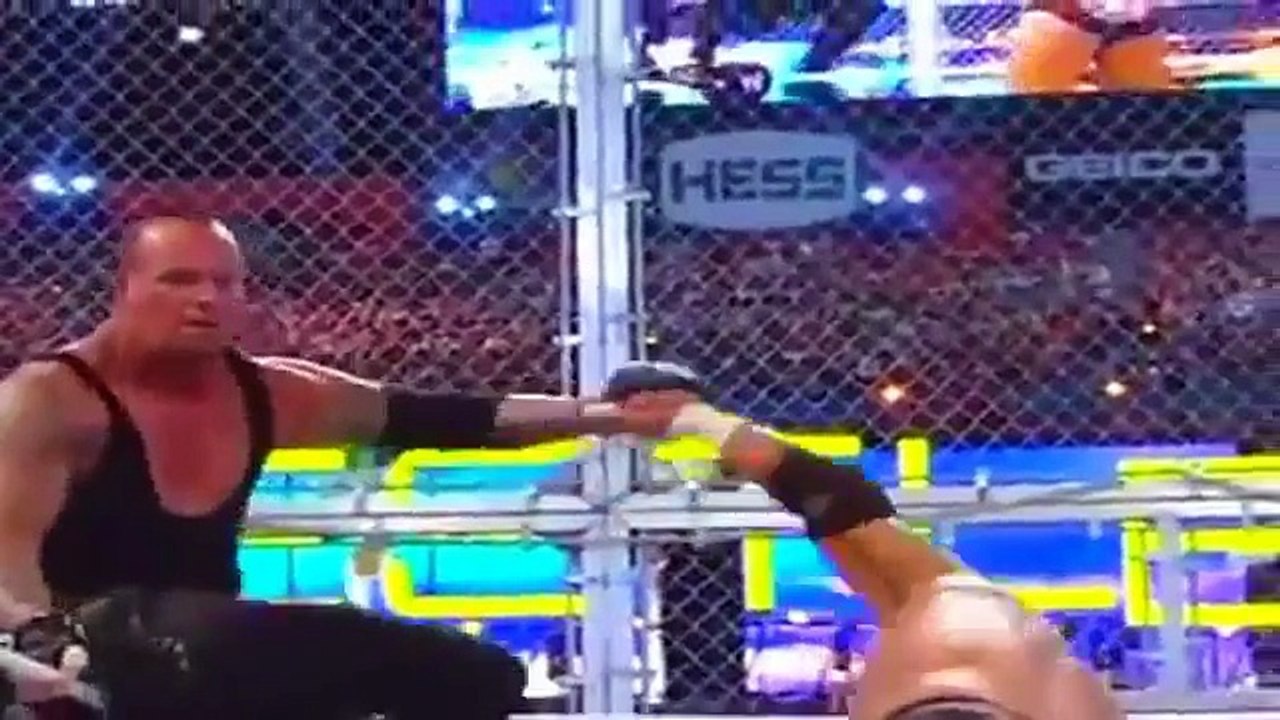 Taker vs HHH wm28
