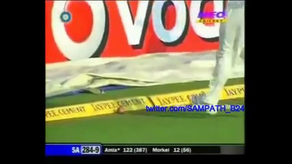 Sehwag kicks the ball to boundary and fined India with 1 penalty run