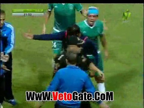 . حكم يحتسب ركله جزاء للاتحاد ويتراجع عقب احتجاج المقاولون