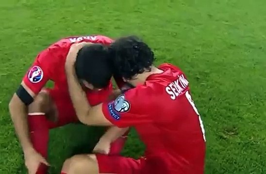 The Moment That Turkey Realized They Had Qualified For Euro 2016
