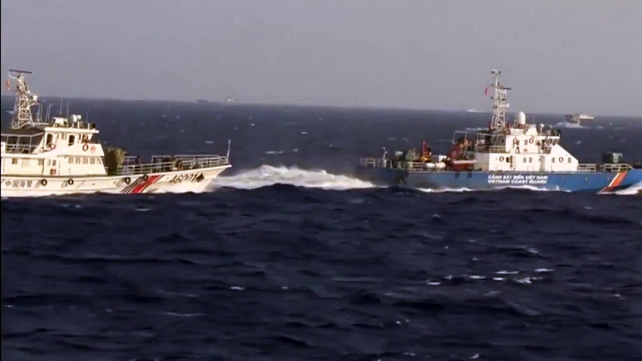 South China Sea ships collide in disputed water | ILUSTRATIVE VIDEO