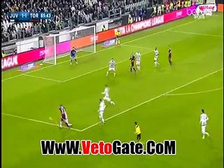 ."حكم" يتعرض لسقوط كوميدى بمباراه اليوفنتوس امام تورينو