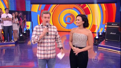 Demi Lovato Surpreende Fã Nathalia no Caldeirão do Huck