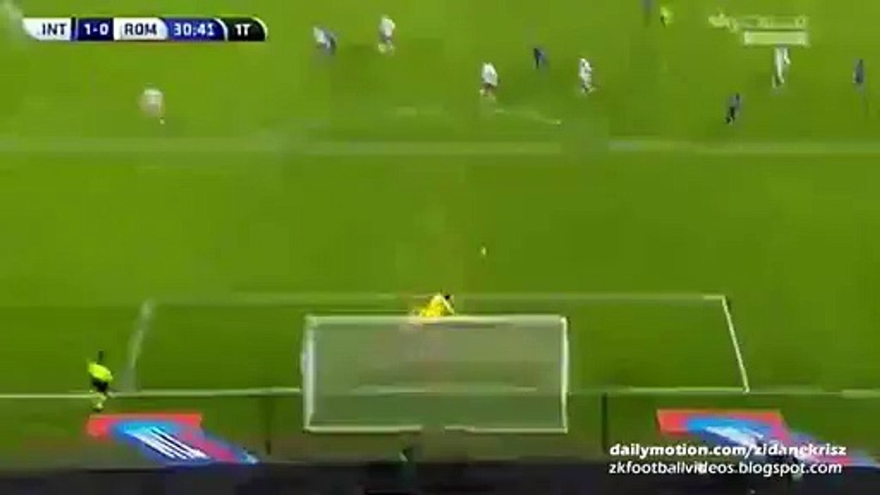 1-0 Gary Medel Amazing Long Range Goal - Inter v. Roma 31.10.2015 HD