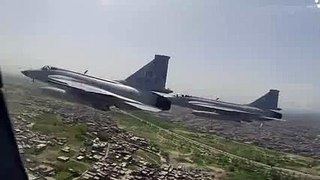 Pakistan air force give protocol Chinese President with Six JF 17's (Full HD)