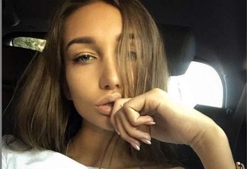 White rental studios Moscow photoshooting Anyuta Rai